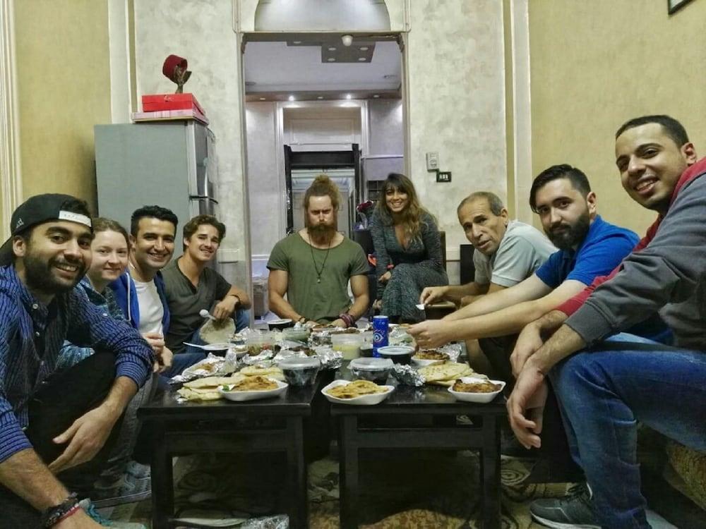 The Australian Hostel Кайро Екстериор снимка