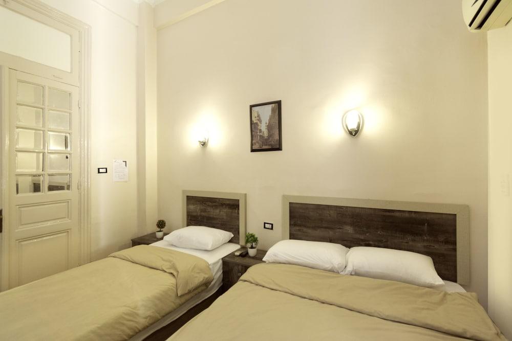 The Australian Hostel Кайро Екстериор снимка