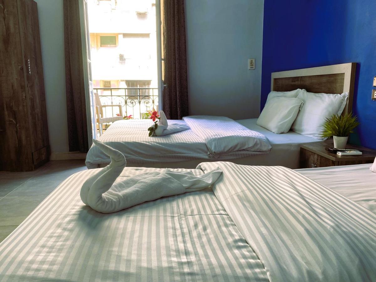 The Australian Hostel Кайро Екстериор снимка
