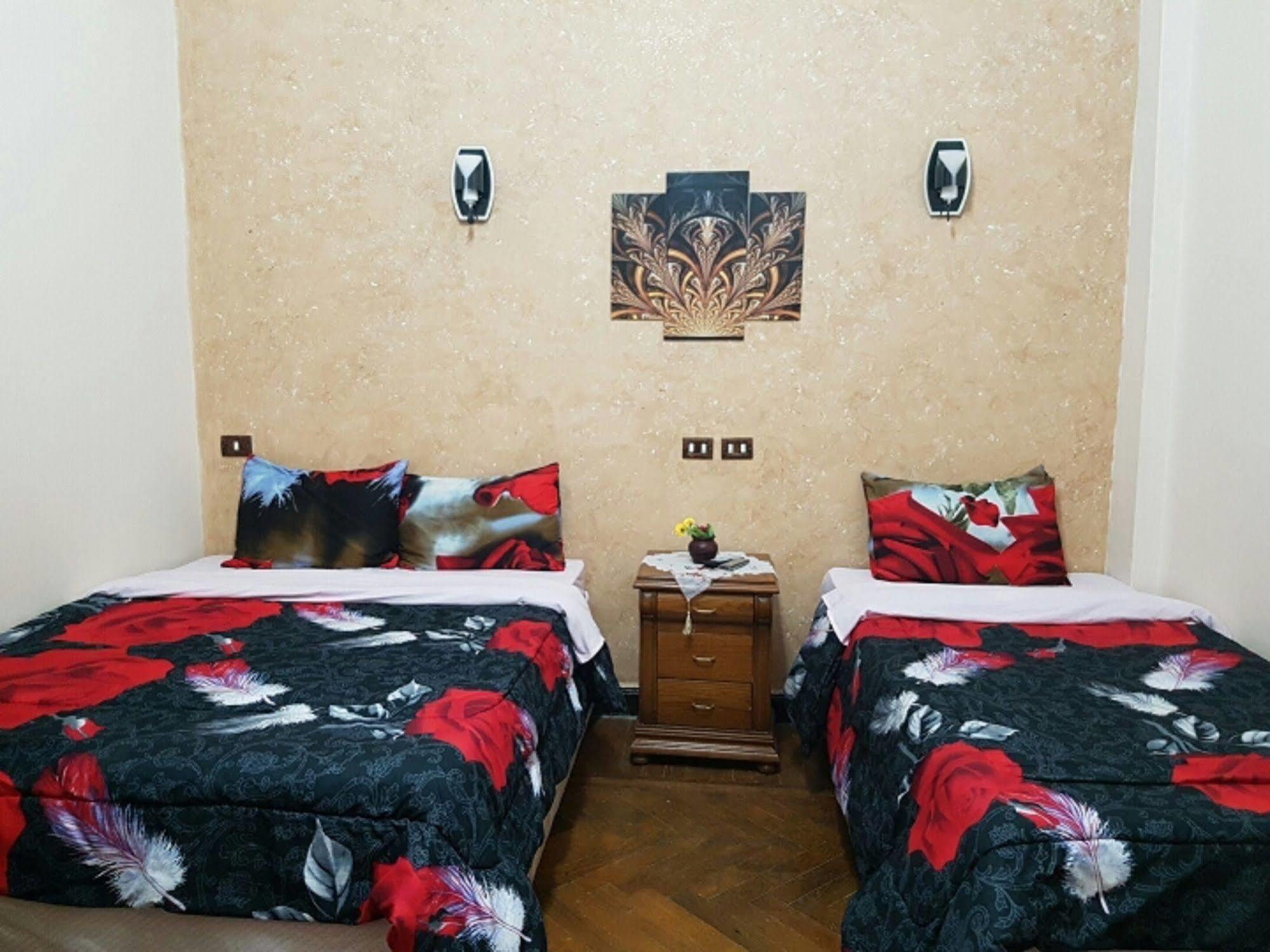 The Australian Hostel Кайро Екстериор снимка